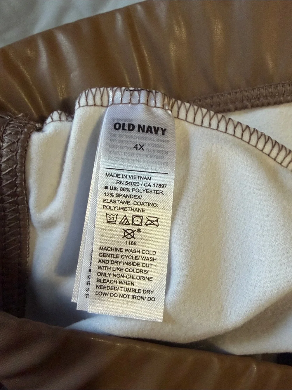 Old Navy High-Waisted Faux-Leather Leggings - Picture 3 of 4